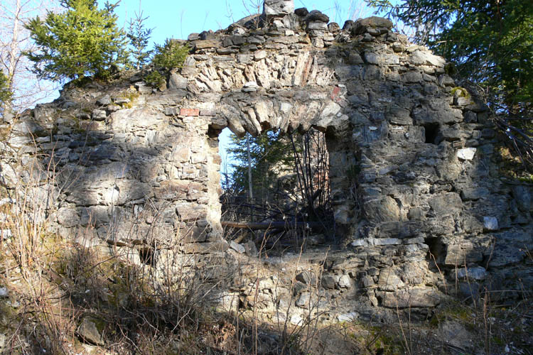 Offenburg: Reste eines spätmittelalterlichen Gebäudes der Vorburg.