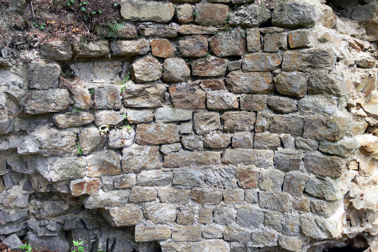 Klamleiten: Quadermauerwerk der inneren Mauerschale des Rundturms
