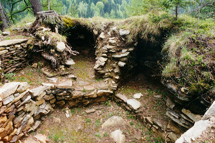 Salla-Klingenstein: Bastion westlichen Teil des Kammes. (Foto 1999)