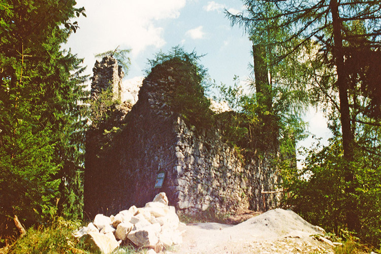 Salla-Klingenstein: Der Bergfried vor den Wiederaufbau (Foto 1994)