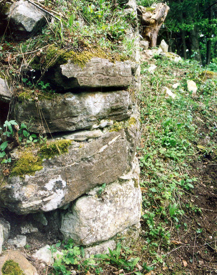 Thurnberg: Eckquader am Bergfried