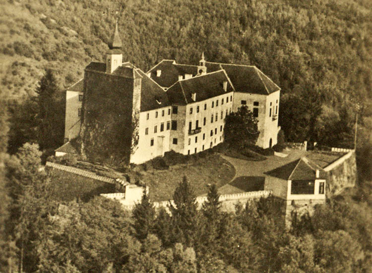 Schloss Gleichenberg, Flugaufnahme um 1930