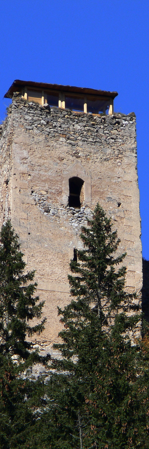 Kammerstein: Bergfried Südseite