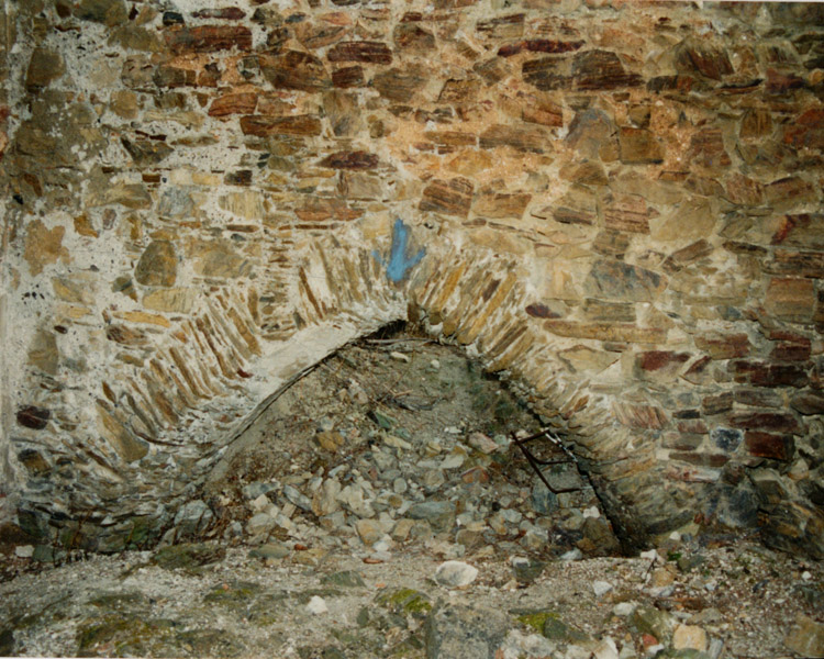 Reifenstein: Chorbogen der Burgkapelle.