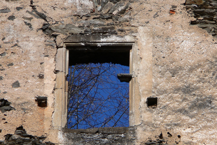 Niederkraig Palas: Kreuzstockfenster Typ B