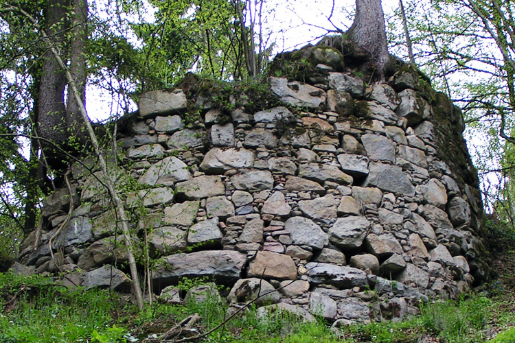 Mitterberg: Rundturm der äußeren Ringmauer