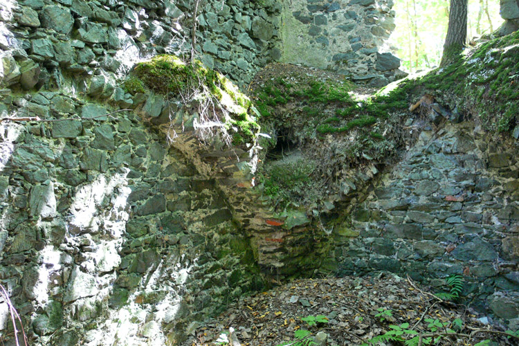 Pernegg: Gewölberest in der Kapelle