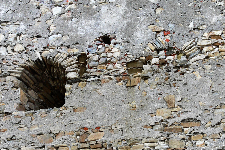 Obervoitsberg: vermauerte Fenstergruppe