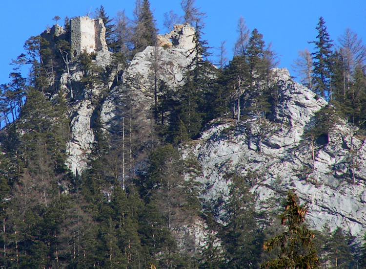 Ehrenfels, Ansicht vom Tal aus