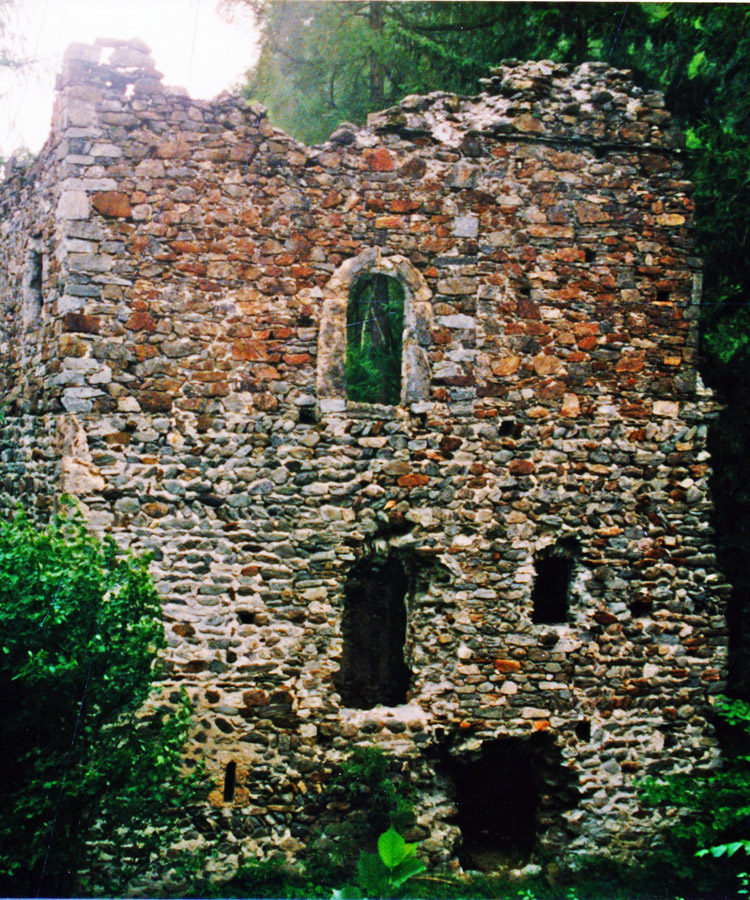 Kienburg: Südtrakt Hofseite (Foto 1999)