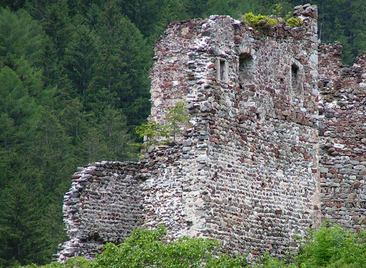 Kienburg: Südtrakt von Südosten