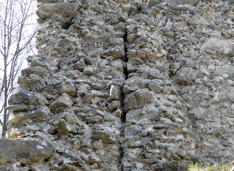 Mitterturm: Doublierung der Mauerstärke im Turm