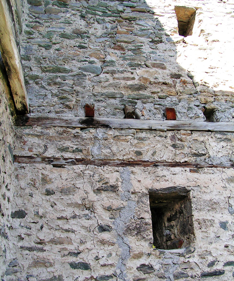 Rabenstein-Virgen: Detail der Deckenkonstruktion im Bergfried