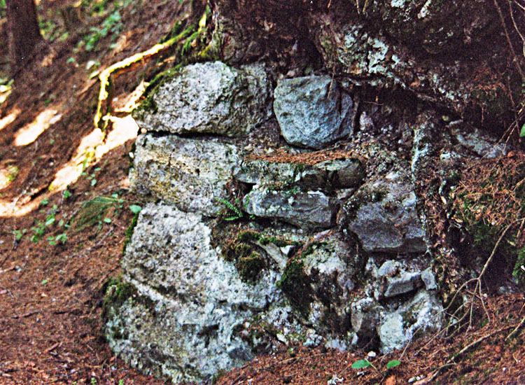 Statteneck: Mauerecke an der Ostseite