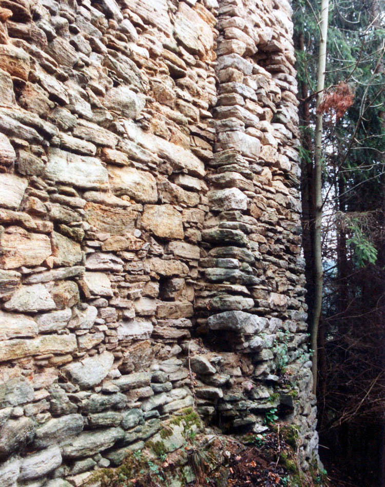 Thurnberg: das Ostende der Zwingermauer