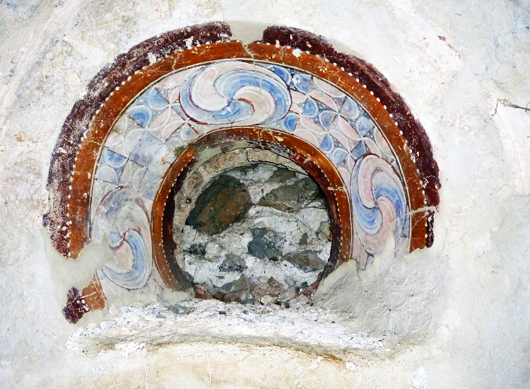 Hohenwerfen: Rundfenster an der Ostseite der Kapelle