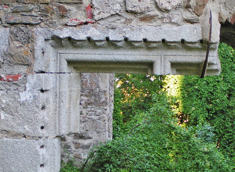 Schaunberg Palas: Kreuzstockfenster im Erdgeschoß