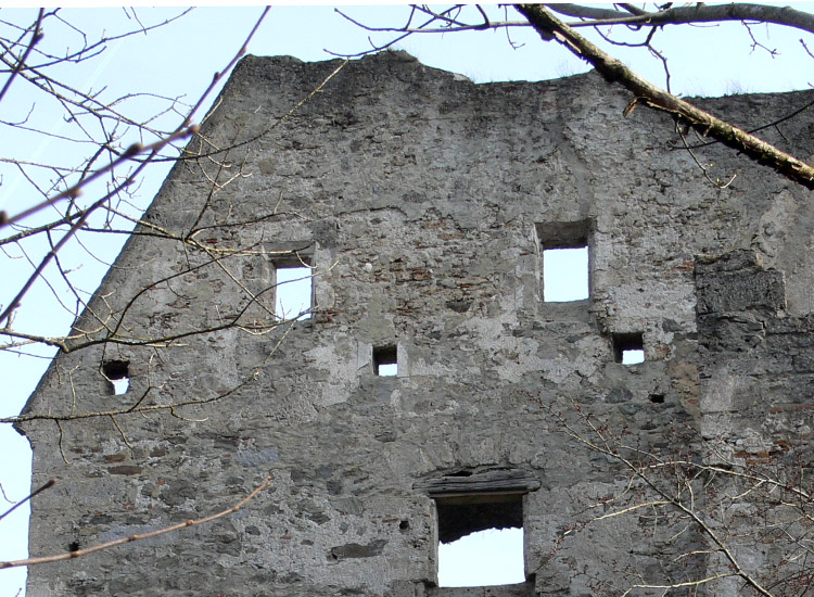 Schaunberg Palas: Westgiebel, Außenseite